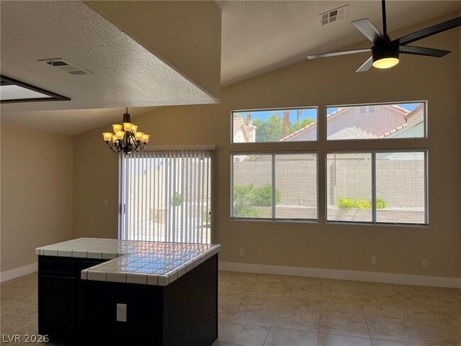 Building Photo - 1316 Royal Creek