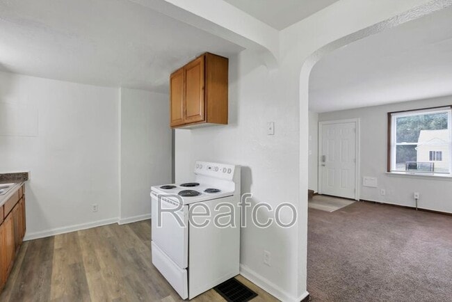 Building Photo - 1753 E Frankfort St