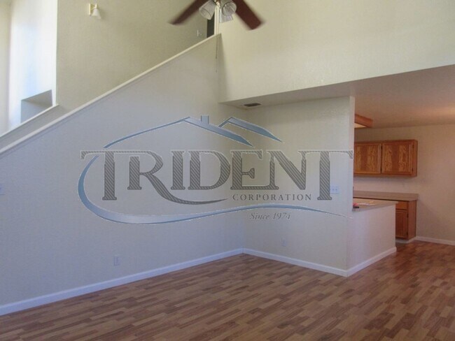 Building Photo - 1670 Wildflower Cir