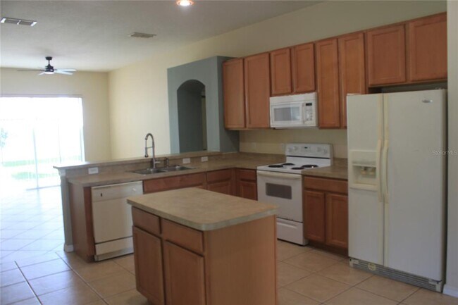 Building Photo - 3020 Eagle Crossing Dr
