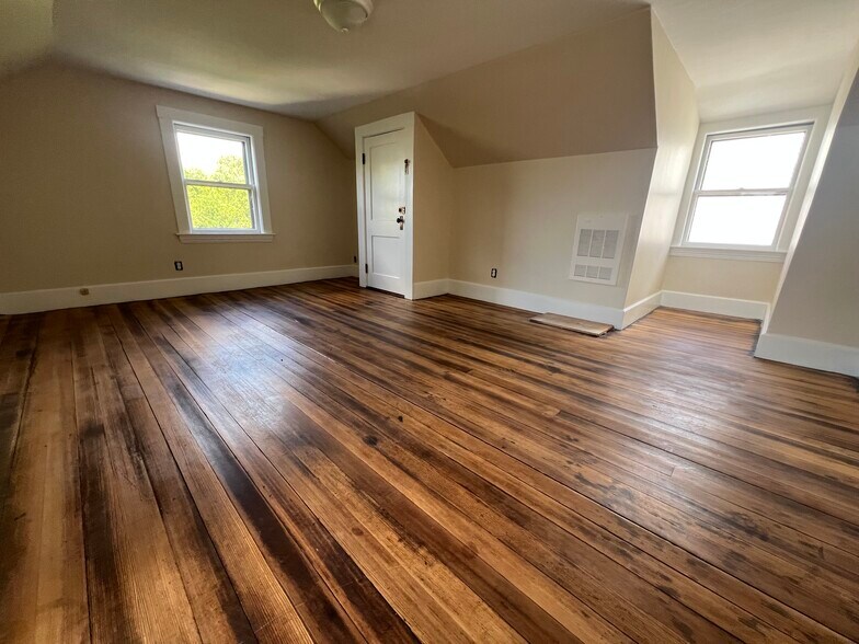 Bedroom 3 - 15 Hull St