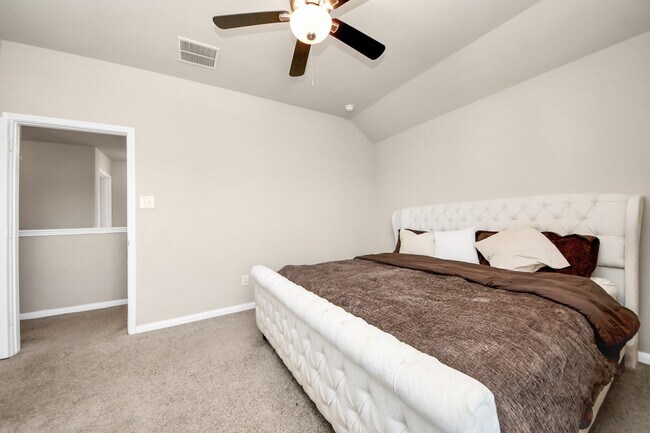 Building Photo - 18611 Cooper Ravine Wy
