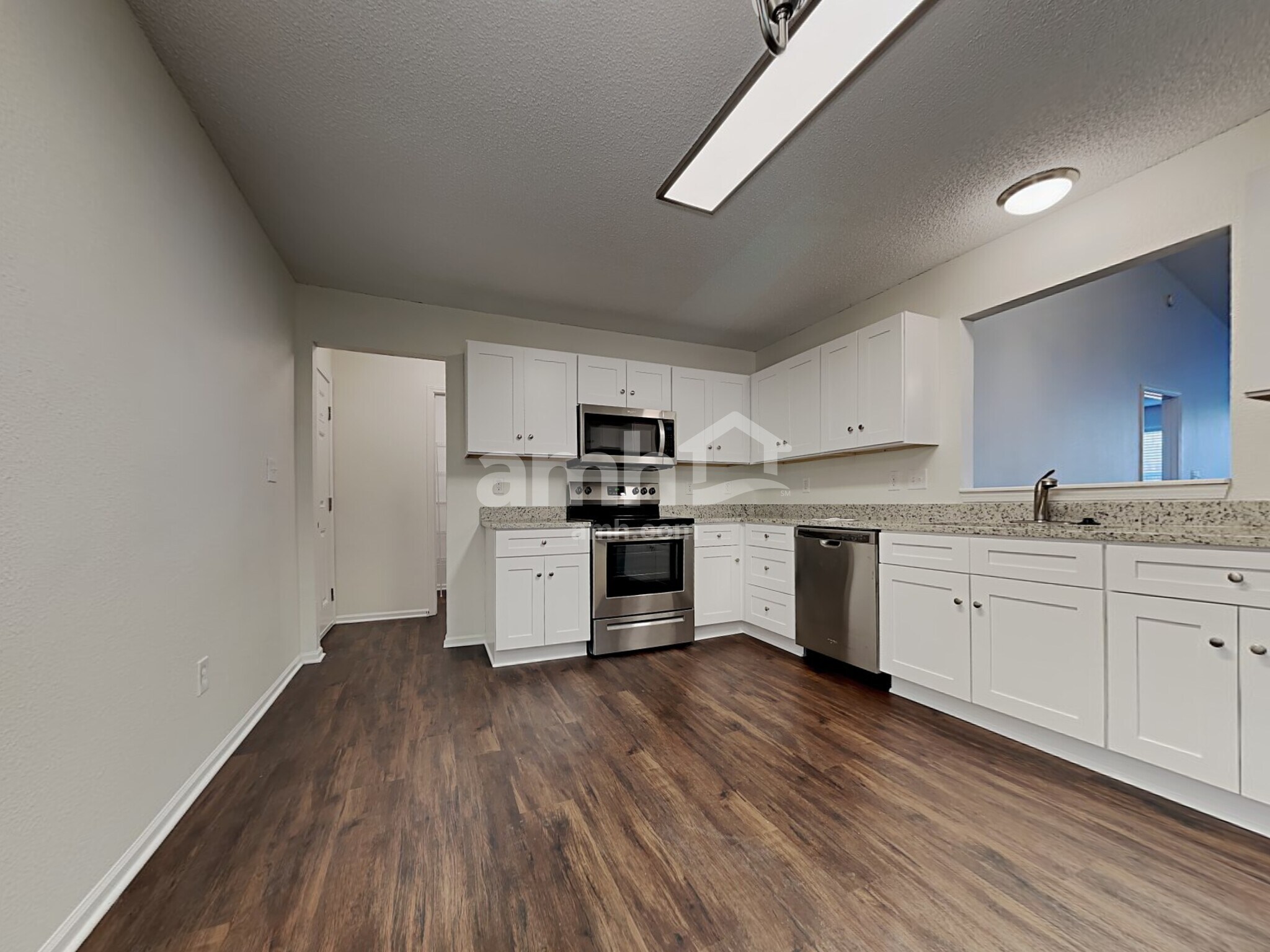 Building Photo - 15522 Dry Creek Rd