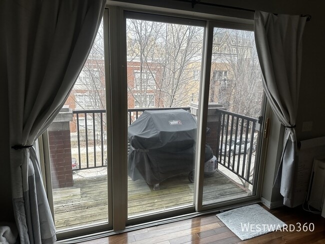 Building Photo - 1121 W Washburne Ave