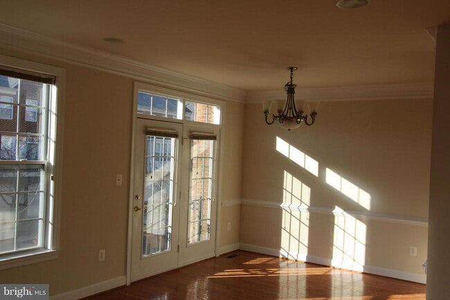Building Photo - Discover this beautifully updated end unit townhome offering a perfect blend of style, comfort, a...