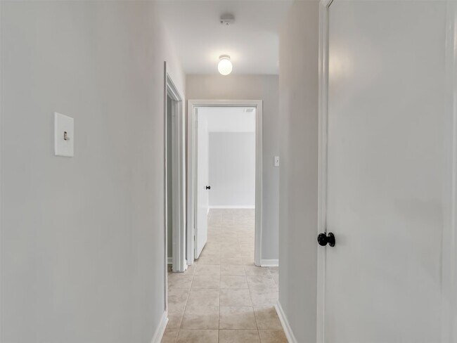 Building Photo - 14134 Cleobrook Dr