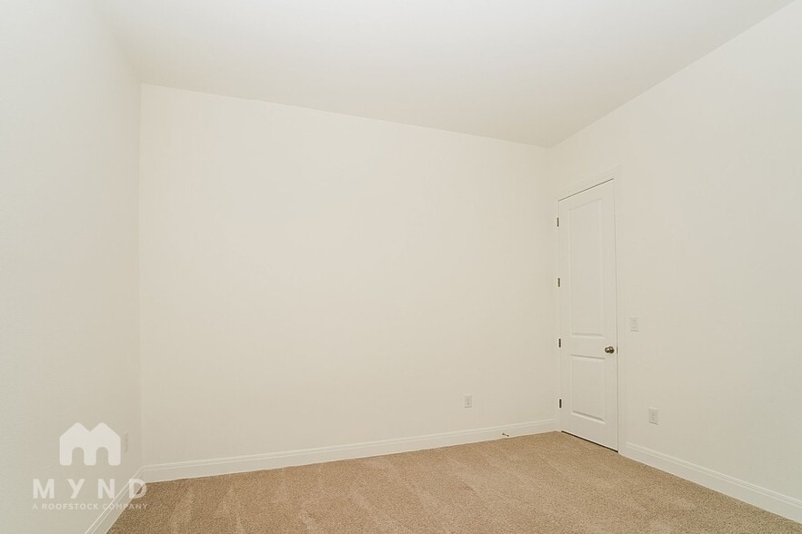 Building Photo - 17705 Chamoix Dr