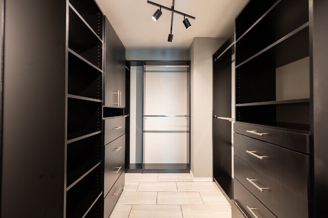 Building Photo - 11119 Rindle Ranch