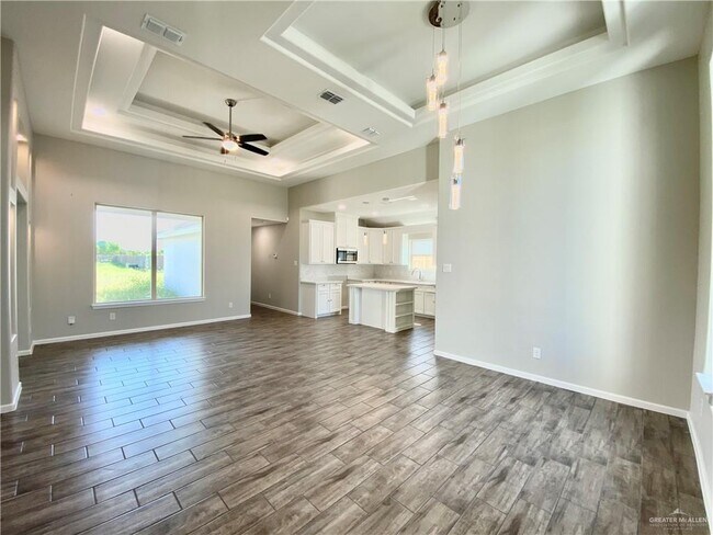 Building Photo - 13 Summerland Ln