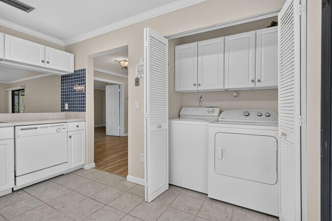 Building Photo - 184 Mastic Tree Ct