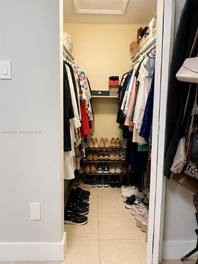 Building Photo - 10630 SW 157th Ct