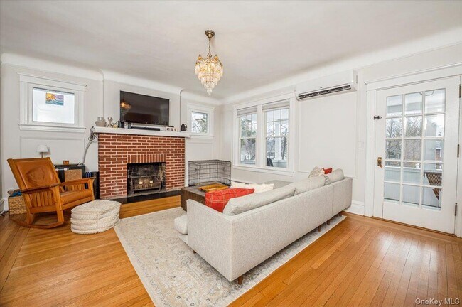 Building Photo - 36 Grand Ave