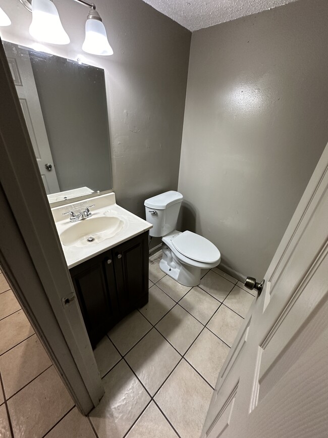 Building Photo - 1028 Dimarco Dr