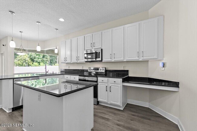 Building Photo - 8884 Hampton Landing Dr E
