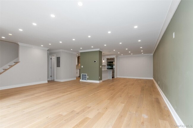 Building Photo - 18 Acorn Ponds Dr