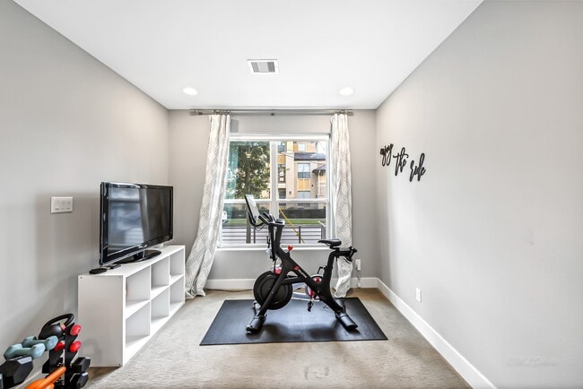 Building Photo - 3105 Gillespie St