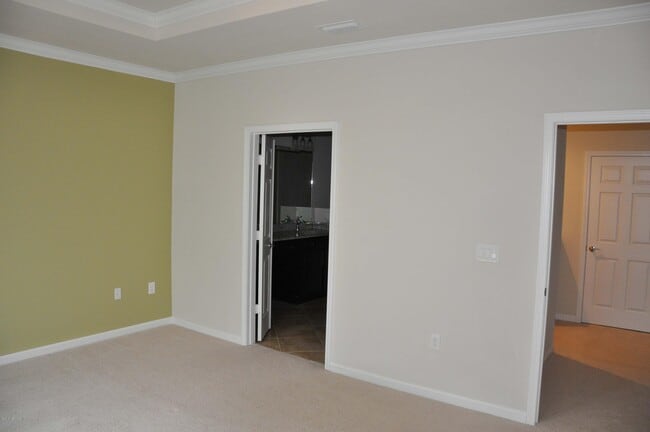 Building Photo - 13528 Montecito Pl