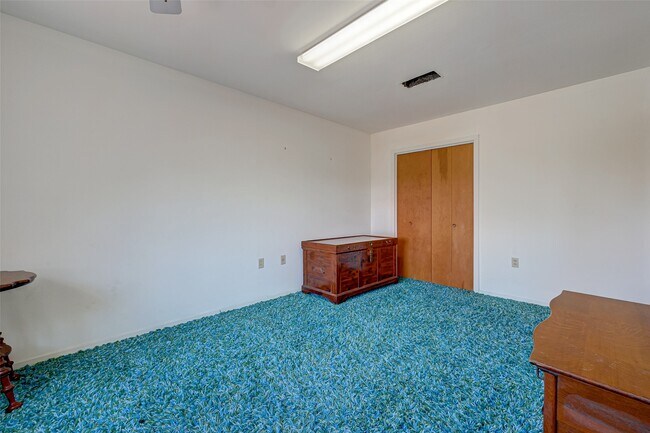 Building Photo - 16711 Hwy 90 Alt