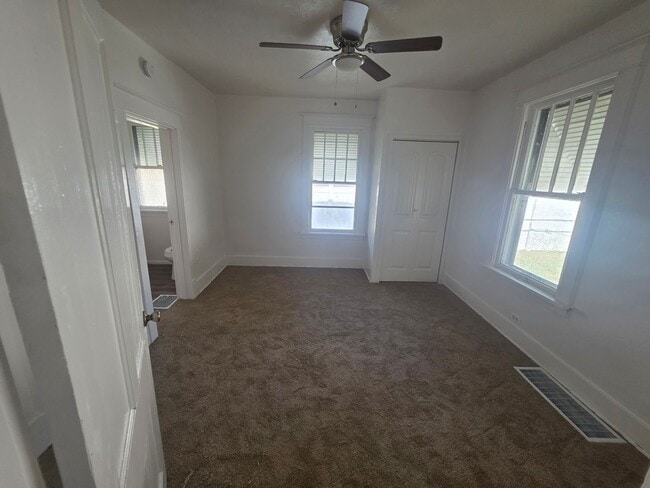Building Photo - Beautiful 3 bed 1 bath