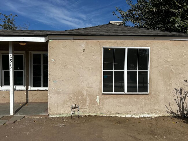 Building Photo - Grant Duplex