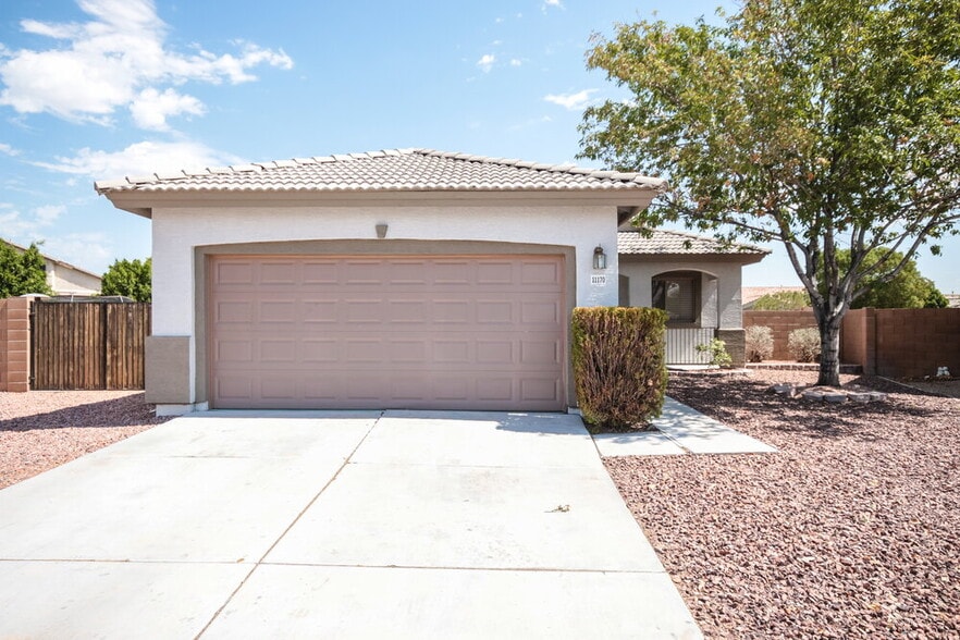 Primary Photo - 11170 W Holly St