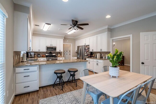 Building Photo - 7701 Halcyon Forest Trail