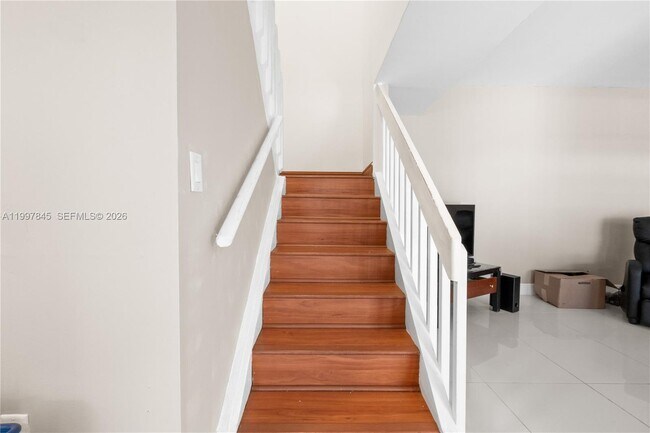 Building Photo - 6211 SW 138th Ct