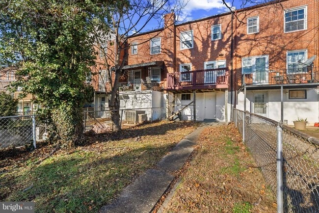 Building Photo - 749 S Woodington Rd