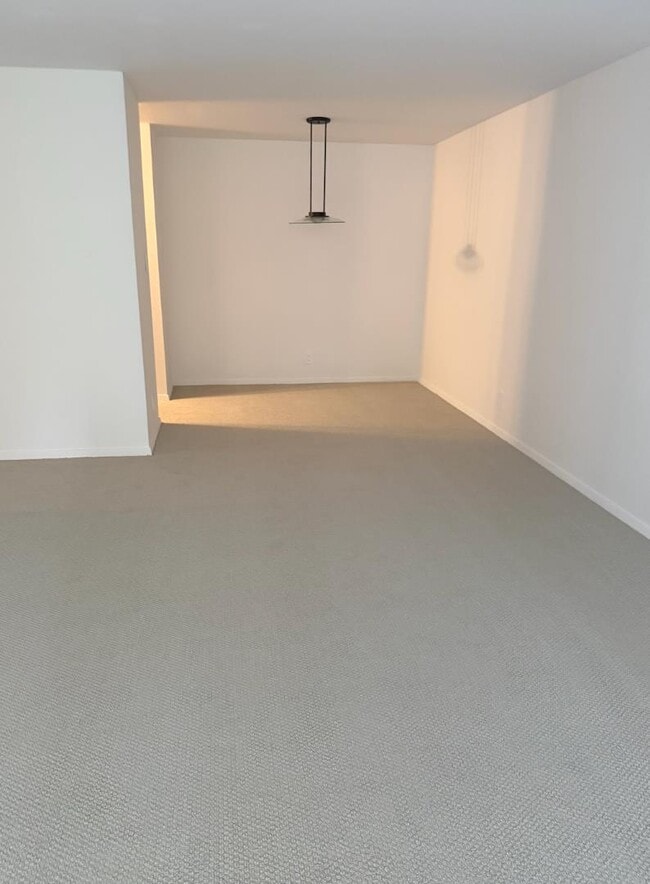 Building Photo - 6226 Shelter Creek Ln