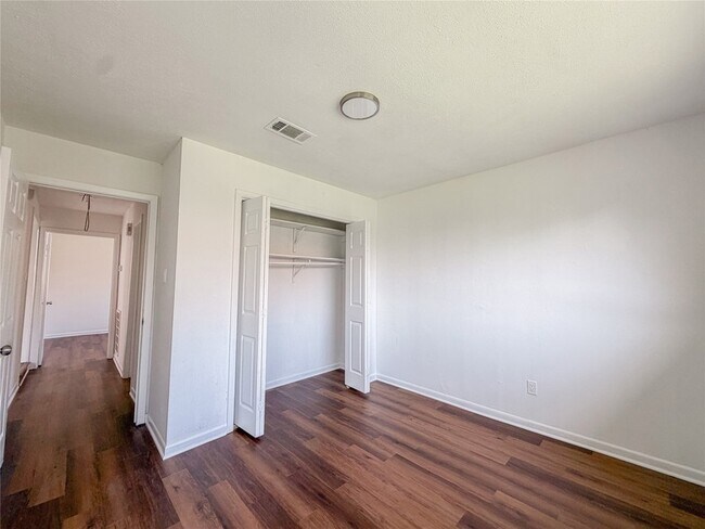 Building Photo - 12779 Enchanted Path Dr