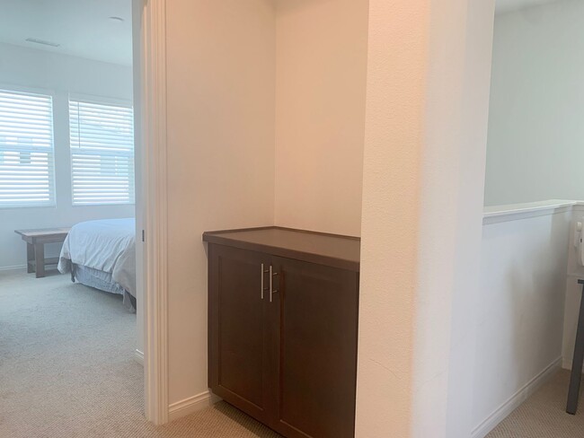 Building Photo - Welcome home to this stunning, recently constructed 4 bedrooms, 3-bath house in the desirable Wes...