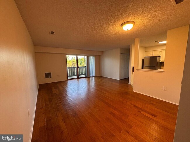 Building Photo - 815 Aspen Dr