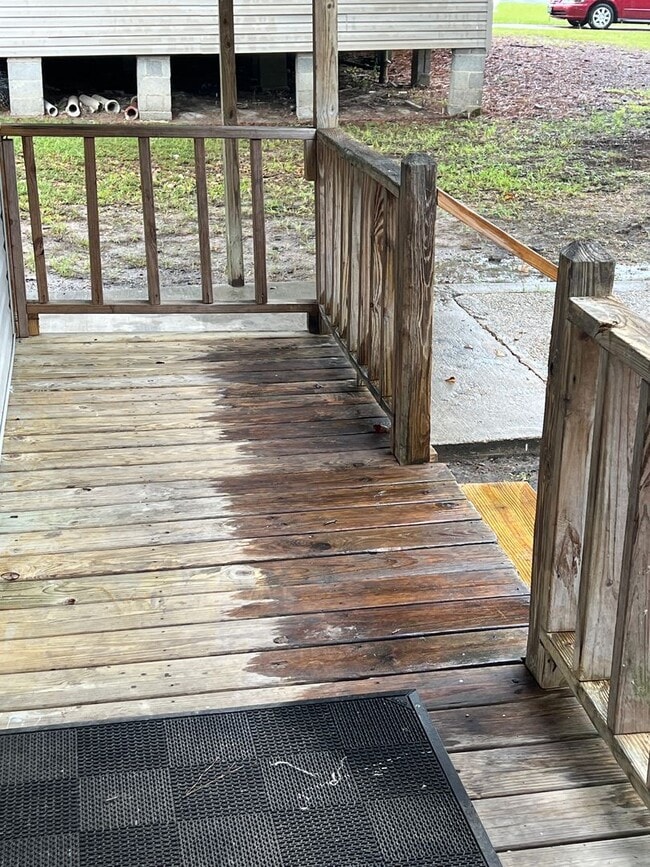 Building Photo - 1602 Kings Rd