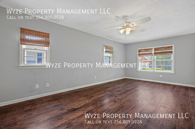 Building Photo - 1703 Sandlin Ave SE