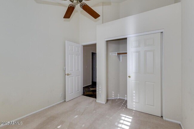 Building Photo - 3531 S Barberry Pl