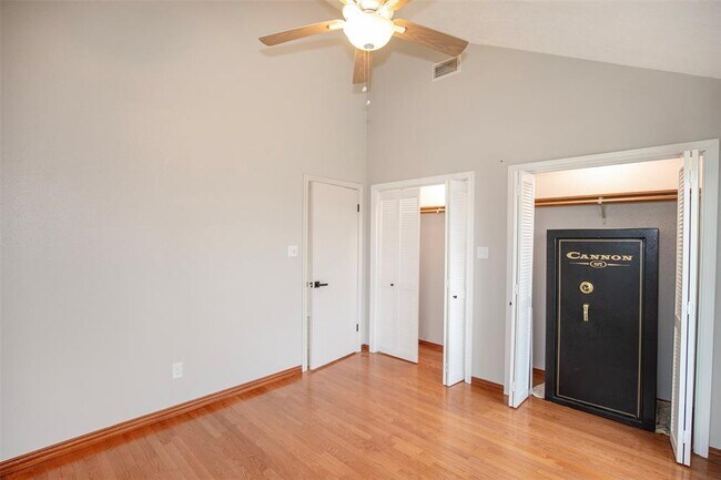 Building Photo - 2323 Rue De Lafitte St
