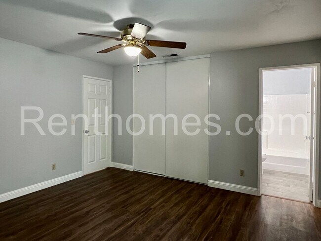 Building Photo - 227 Ocotillo Pl