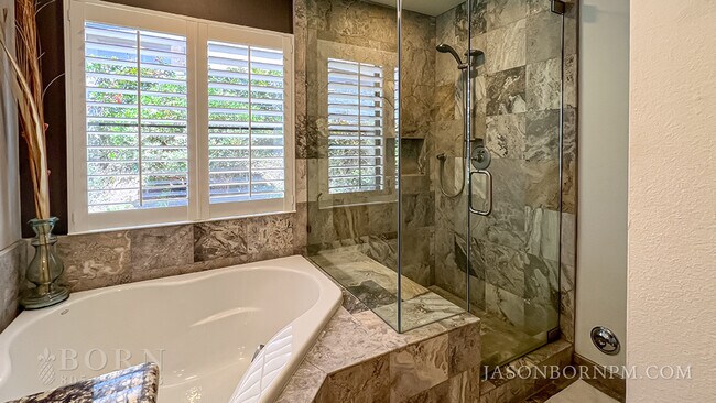 Building Photo - 4007 Santa Tomas Pl