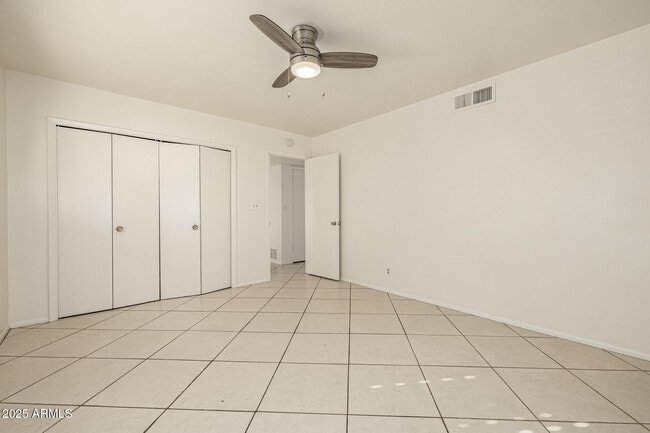 Building Photo - 3738 E Glenrosa Ave