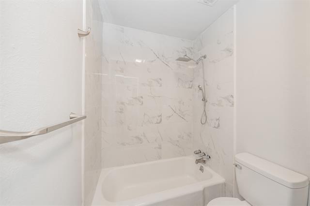 Building Photo - 6409 Yorkshire Dr