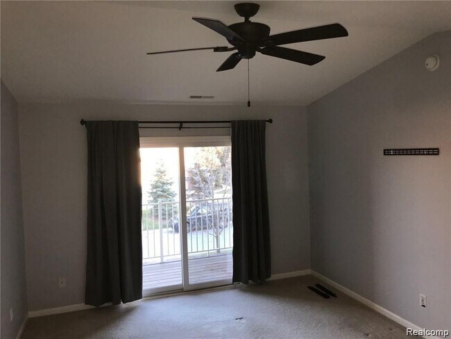 Building Photo - 27208 Chesapeake Cir