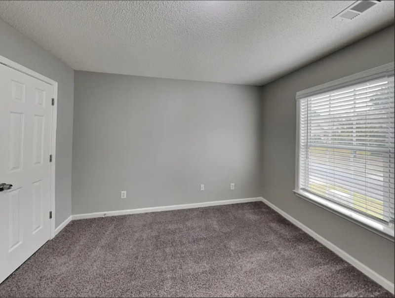 Building Photo - 3015 Donamire Ave NW