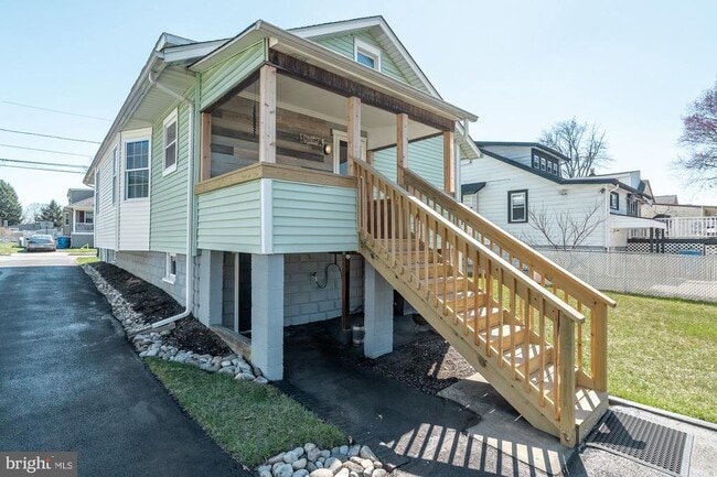 Building Photo - 106 Linderman Ave