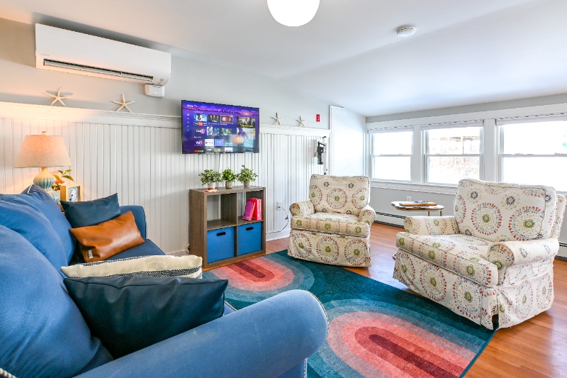 Building Photo - 8 Pine Tree Ave