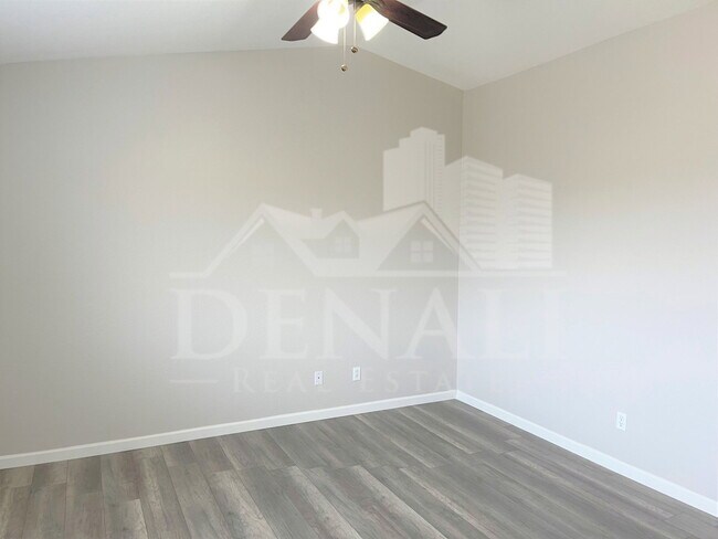 Building Photo - 8535 W Vogel Ave