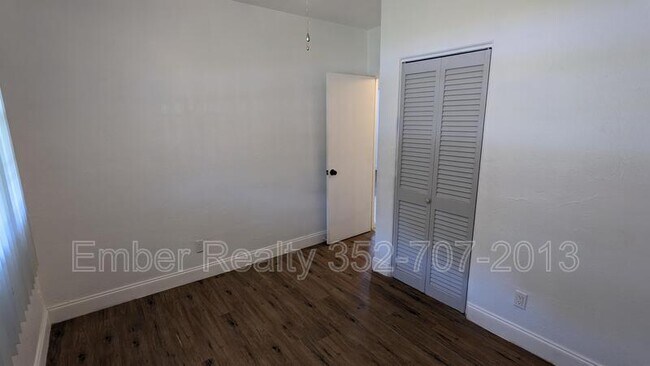 Building Photo - 140 N Oxalis Dr
