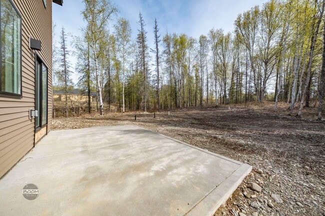Building Photo - NEW CONSTRUCTION HOME WITH A 4 CAR GARAGE!!