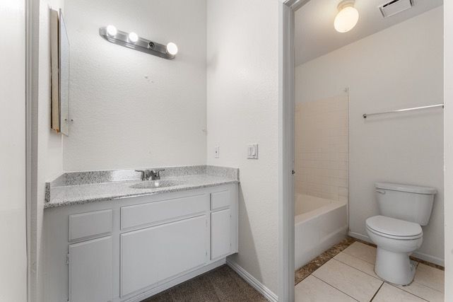 Building Photo - 3551 Acorde Ave