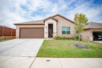 Building Photo - 200 Lantana Trl