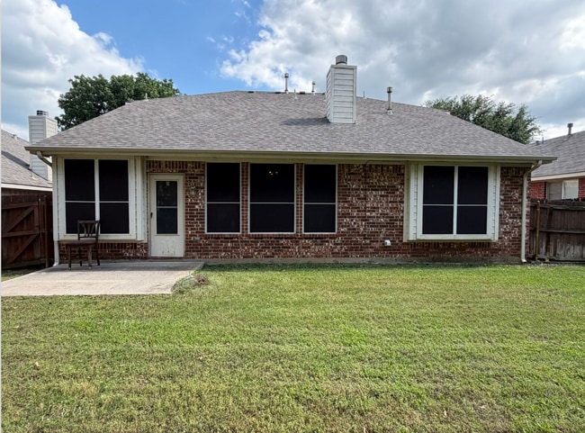 Building Photo - 2818 Liverpool Ln